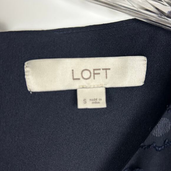Loft Floral Swiss Dot Tie Blouse Light Weight Navy Blue Womens Size Small - Picture 6 of 11